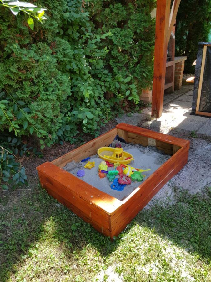 Sommer Ferienhaus Balatonszarszo Bagian luar foto