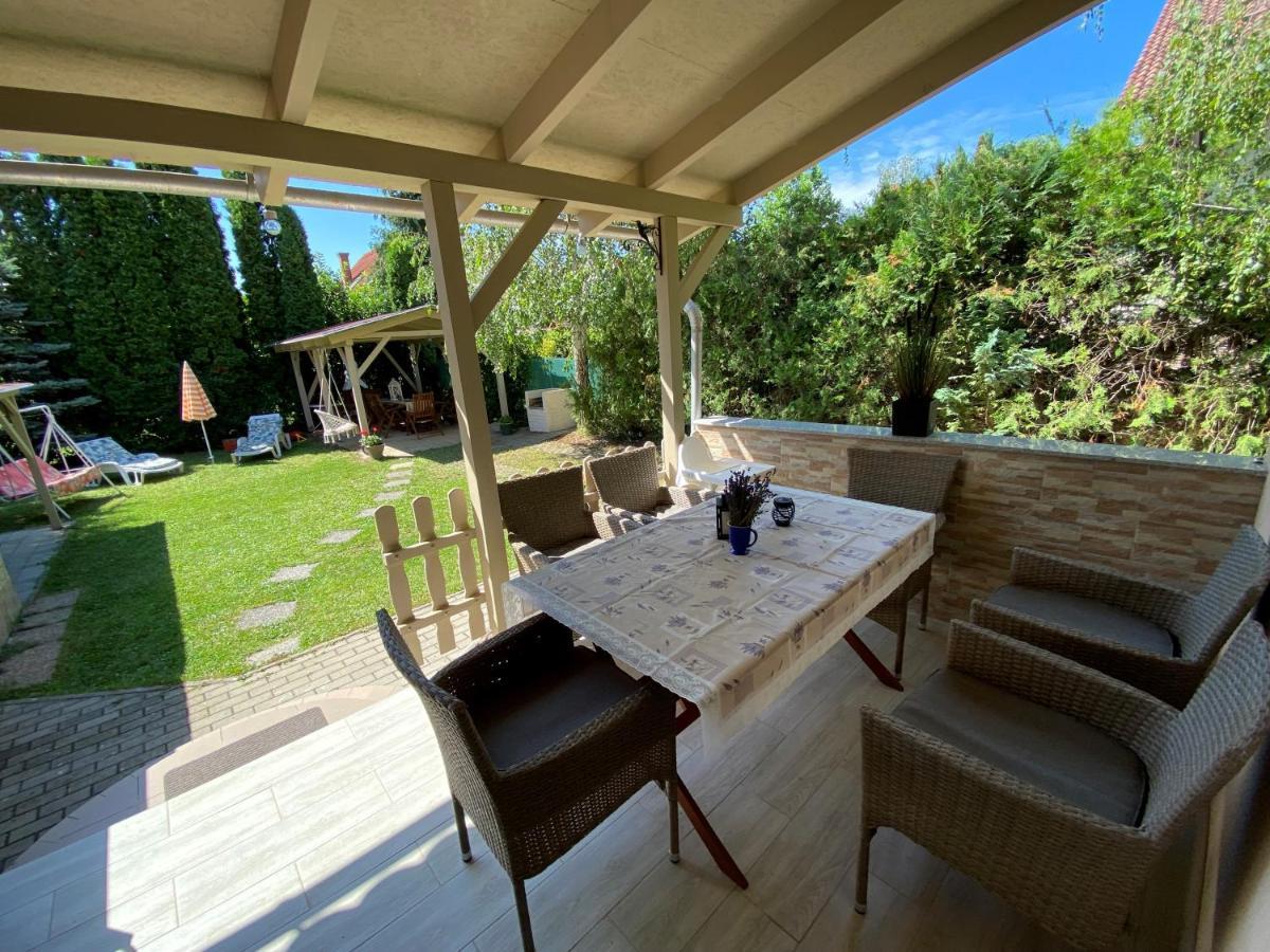 Sommer Ferienhaus Balatonszarszo Bagian luar foto