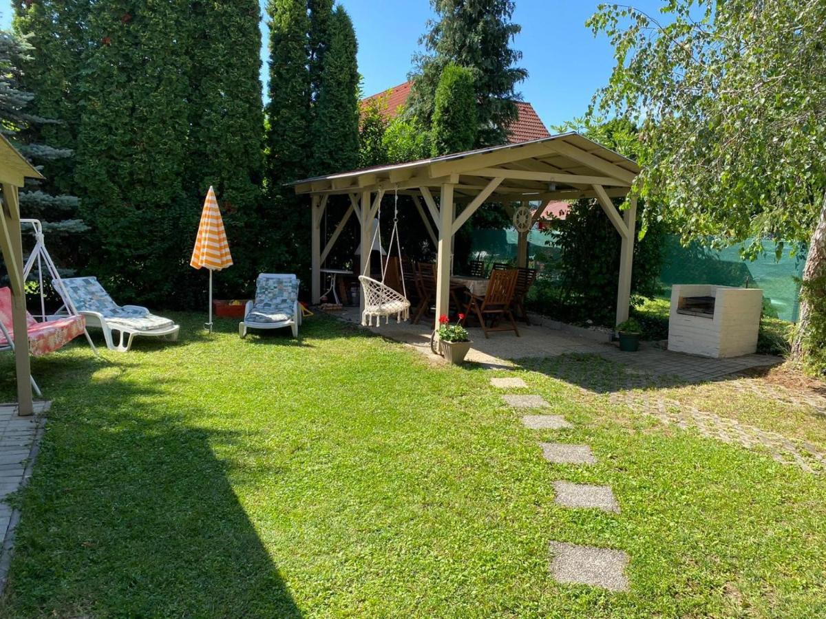 Sommer Ferienhaus Balatonszarszo Bagian luar foto